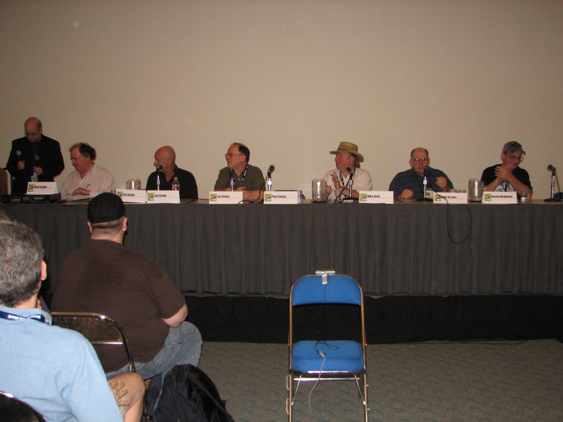 70s Panel - Mark Evanier, Jim Starlin, Joe Staton, Mike Grell, Mike W Barr and Bernie Wrightson.JPG