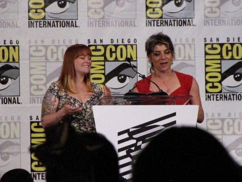 Becky Cloonan and Ellen Forney 2.JPG