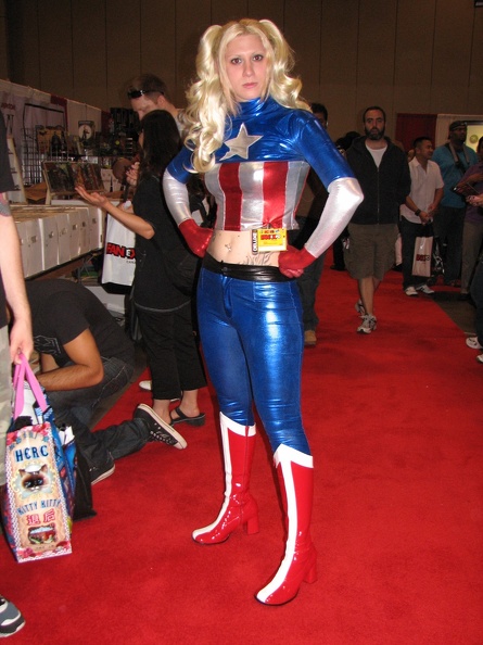 Female Captain America.JPG