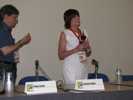 Paul Levitz and Jenette Kahn with Inkpot Award 1